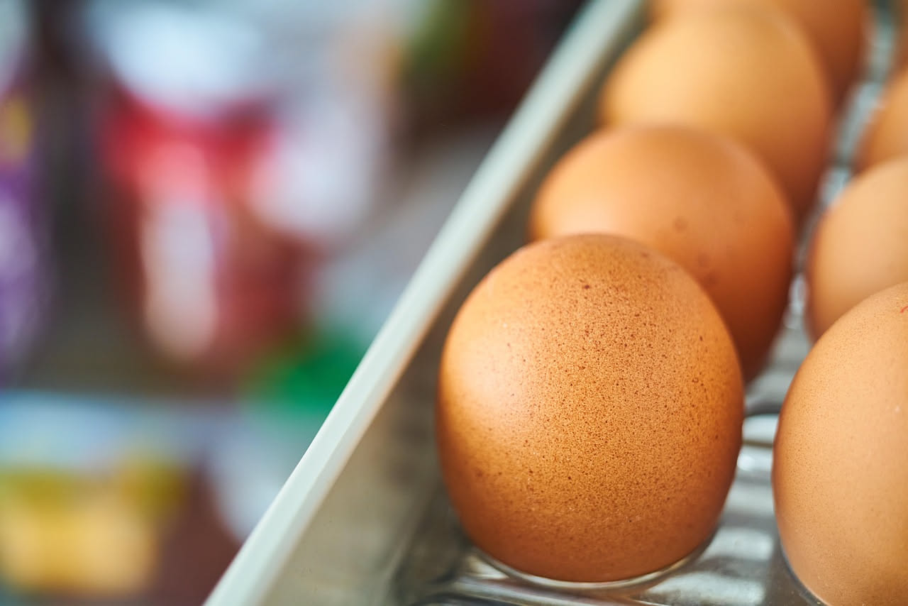 Le uova possono stare fuori dal frigorifero?