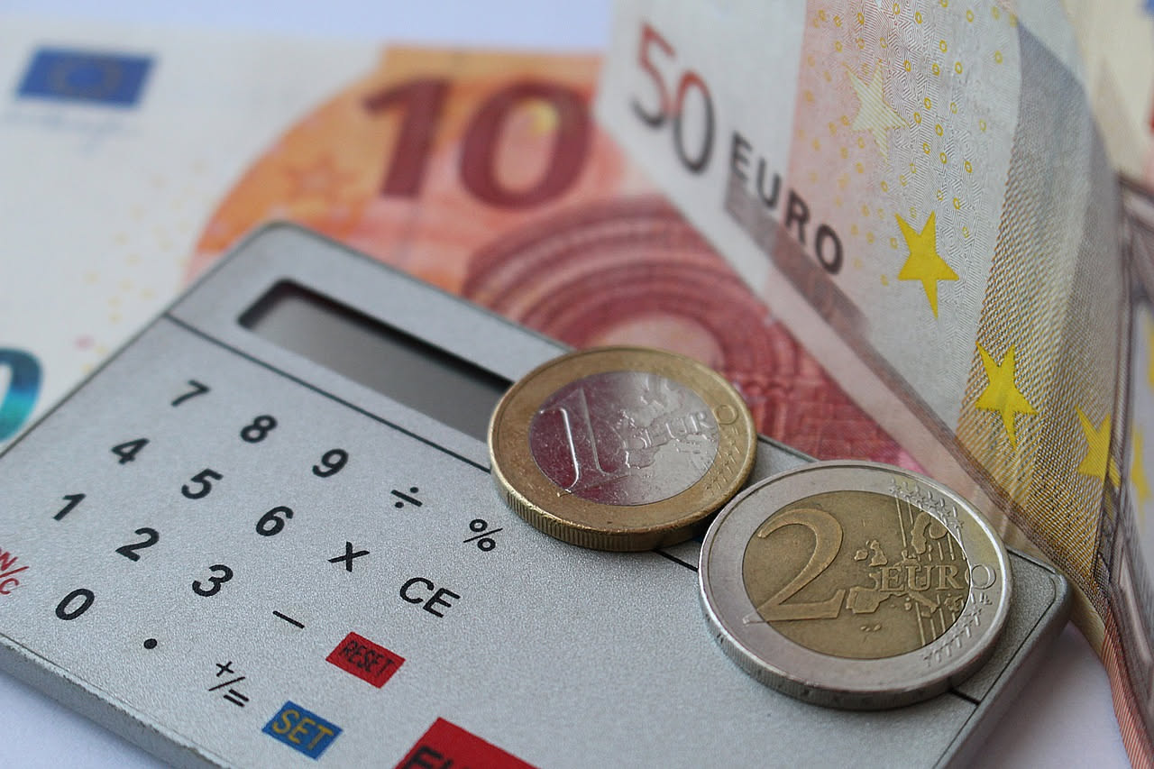 Grafico comparativo tassi conti deposito 2026 con analisi rendimenti lordi e netti a confronto